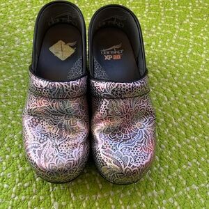 Dansko  - Colorful Lace Pattern